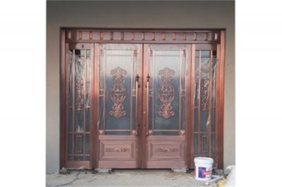 讓自己的別墅銅門經(jīng)久耐用，光澤依舊!