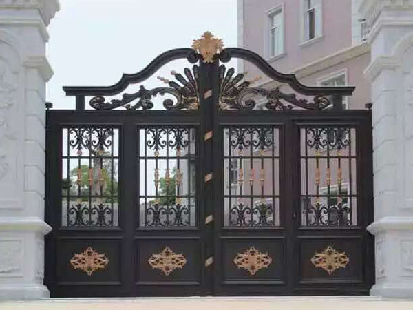 濟(jì)南鋁藝大門安裝案例 濟(jì)南鋁藝大門安裝案例