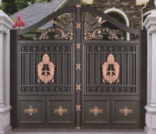 濟(jì)南韜智門業(yè)：鋁藝大門和鐵藝大門呢之間如何抉擇